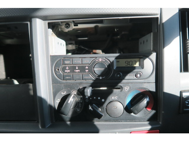 日野デュトロ冷凍車（冷蔵車）小型（2t・3t）[写真33]