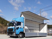 いすゞギガアルミウイング大型（10t）[写真01]