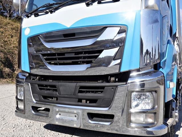 いすゞギガアルミウイング大型（10t）[写真04]