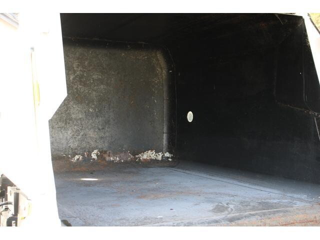 いすゞエルフパッカー車（塵芥車）小型（2t・3t）[写真16]