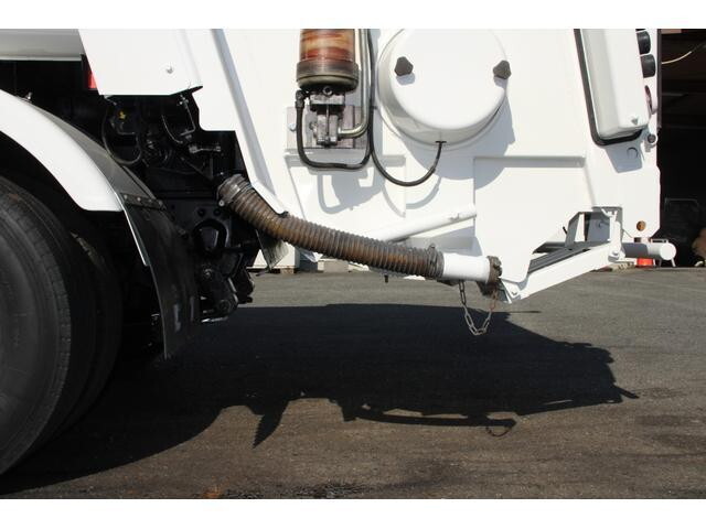 いすゞエルフパッカー車（塵芥車）小型（2t・3t）[写真22]