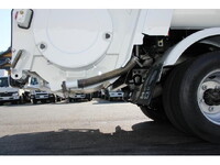 いすゞエルフパッカー車（塵芥車）小型（2t・3t）[写真26]