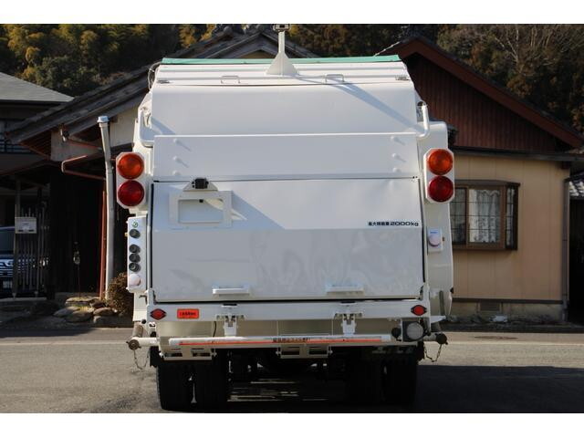 いすゞエルフパッカー車（塵芥車）小型（2t・3t）[写真06]