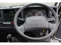 いすゞエルフクレーン4段小型（2t・3t）[写真32]