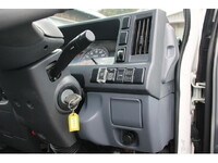 いすゞエルフクレーン4段小型（2t・3t）[写真34]