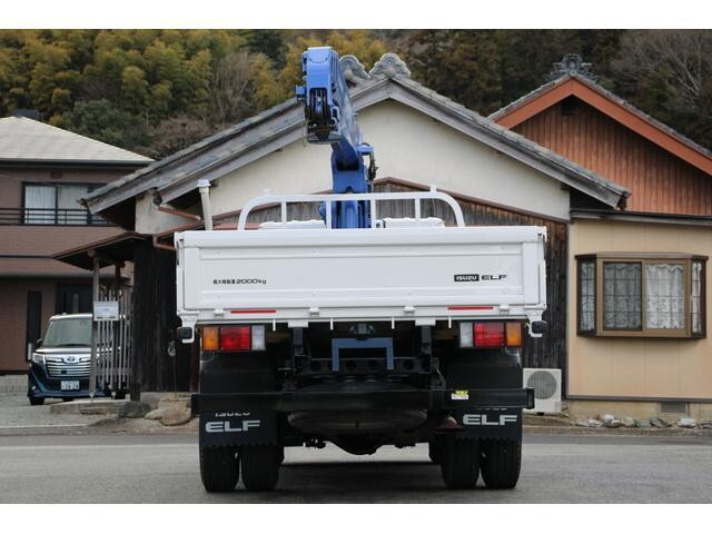 いすゞエルフクレーン4段小型（2t・3t）[写真06]