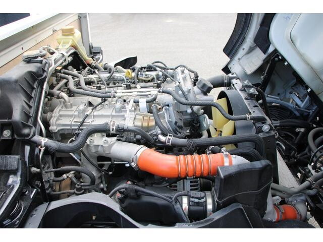 三菱ふそうキャンター平ボディ小型（2t・3t）[写真10]