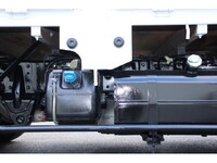 三菱ふそうキャンター平ボディ小型（2t・3t）[写真22]