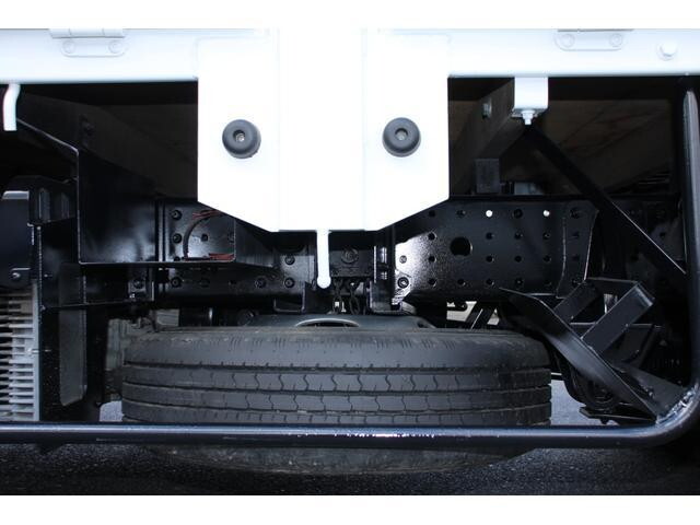 三菱ふそうキャンター平ボディ小型（2t・3t）[写真23]