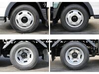 三菱ふそうキャンター平ボディ小型（2t・3t）[写真25]