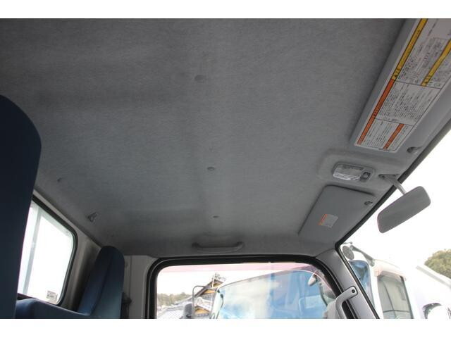 三菱ふそうキャンター平ボディ小型（2t・3t）[写真31]