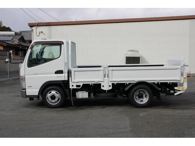三菱ふそうキャンター平ボディ小型（2t・3t）[写真06]