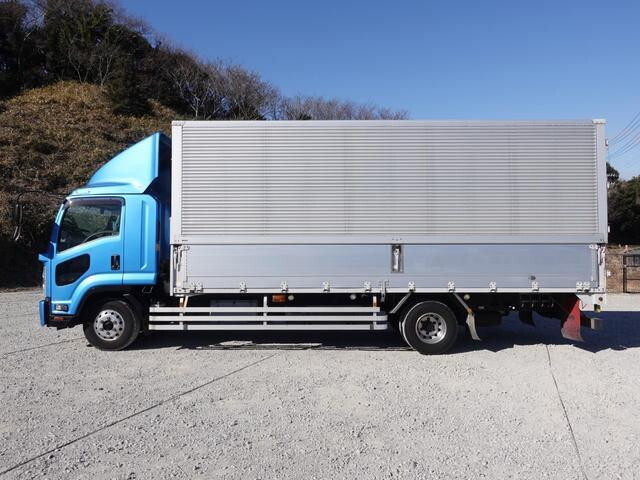 いすゞフォワードアルミウイング増トン（6t・8t）[写真08]