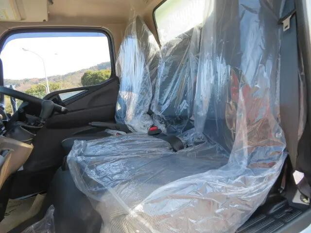 三菱ふそうキャンターダンプ小型（2t・3t）[写真11]