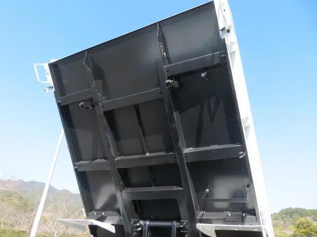 三菱ふそうキャンターダンプ小型（2t・3t）[写真40]