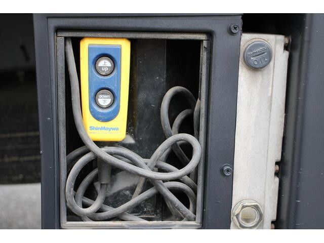 いすゞエルフ平ボディ小型（2t・3t）[写真20]