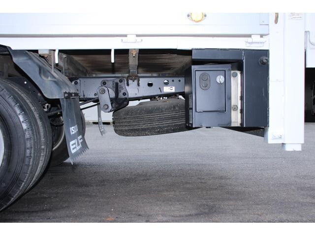 いすゞエルフ平ボディ小型（2t・3t）[写真24]