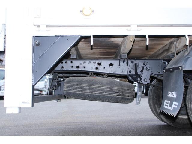 いすゞエルフ平ボディ小型（2t・3t）[写真26]