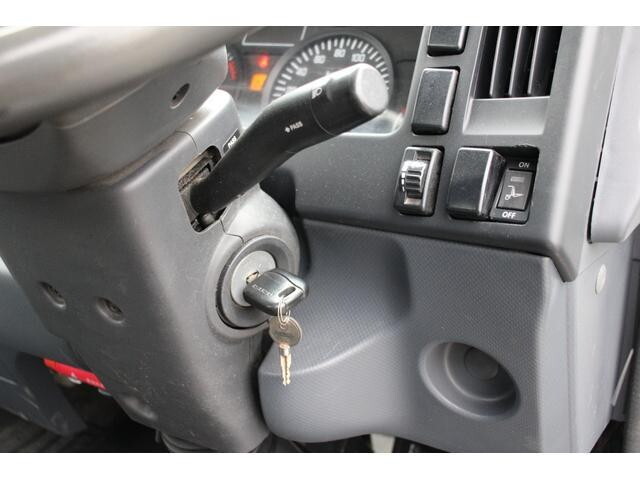 いすゞエルフ平ボディ小型（2t・3t）[写真34]