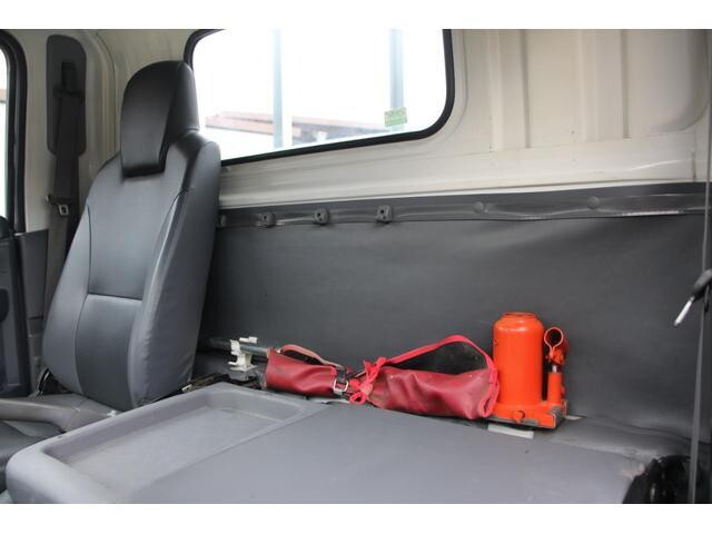 いすゞエルフ平ボディ小型（2t・3t）[写真40]