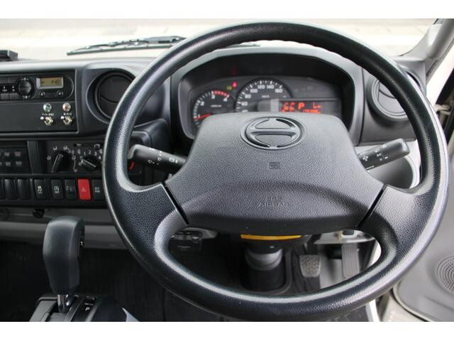 日野デュトロ冷凍車（冷蔵車）小型（2t・3t）[写真30]