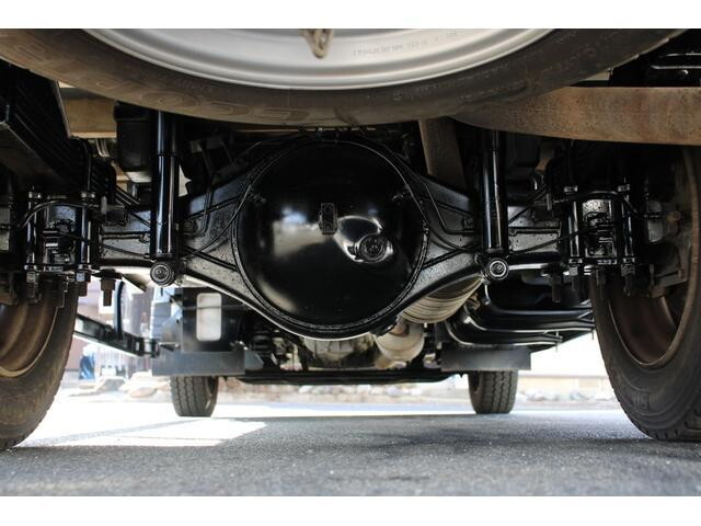 三菱ふそうキャンター平ボディ小型（2t・3t）[写真16]