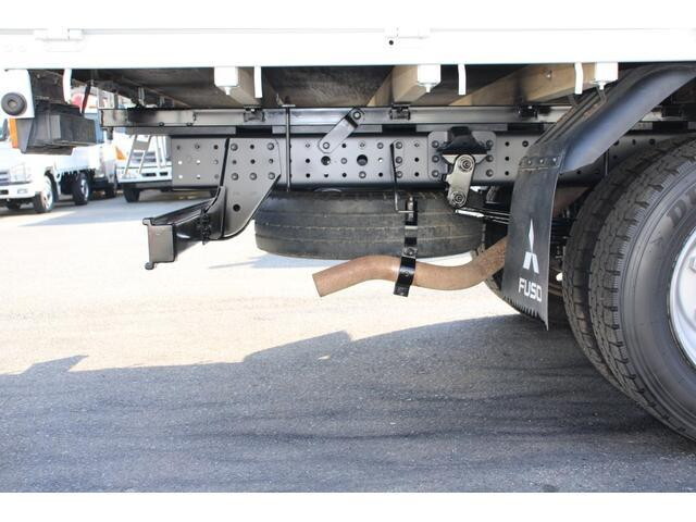 三菱ふそうキャンター平ボディ小型（2t・3t）[写真18]