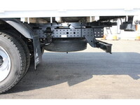 三菱ふそうキャンター平ボディ小型（2t・3t）[写真23]