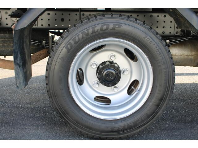 三菱ふそうキャンター平ボディ小型（2t・3t）[写真28]