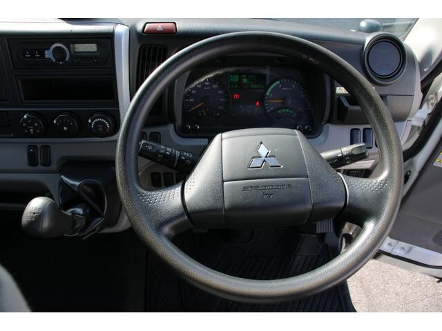 三菱ふそうキャンター平ボディ小型（2t・3t）[写真29]