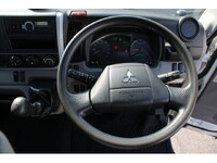 三菱ふそうキャンター平ボディ小型（2t・3t）[写真30]