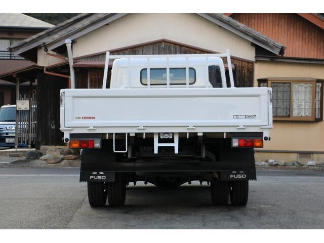 三菱ふそうキャンター平ボディ小型（2t・3t）[写真06]