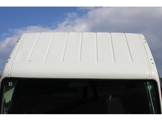三菱ふそうキャンター平ボディ小型（2t・3t）[写真07]