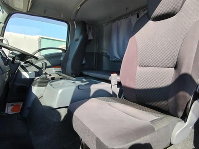 UDトラックスコンドルアルミウイング中型（4t）[写真26]