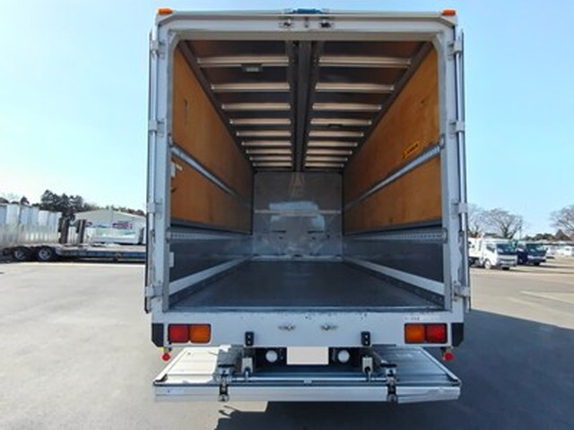 UDトラックスコンドルアルミウイング中型（4t）[写真08]