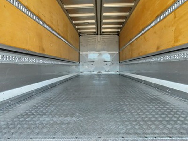 UDトラックスコンドルアルミウイング中型（4t）[写真09]