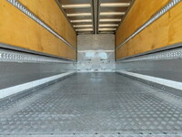 UDトラックスコンドルアルミウイング中型（4t）[写真10]