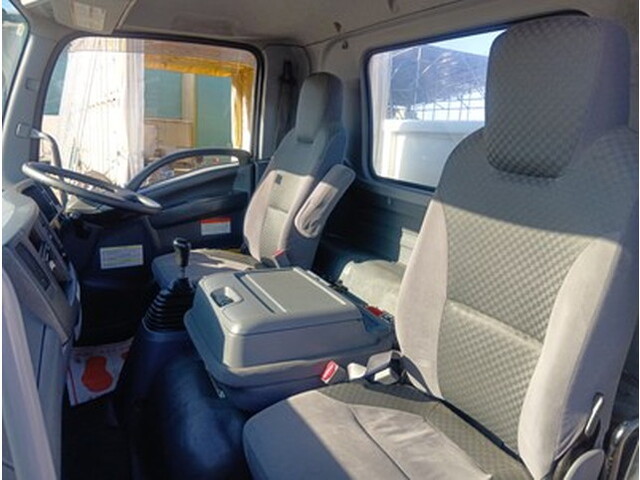 いすゞフォワード深ダンプ（土砂禁ダンプ）増トン（6t・8t）[写真23]