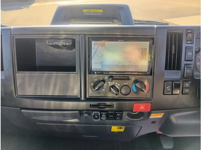 いすゞエルフセーフティローダー小型（2t・3t）[写真26]