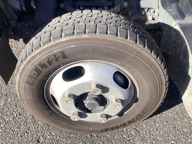 三菱ふそうキャンター平ボディ小型（2t・3t）[写真12]