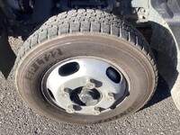 三菱ふそうキャンター平ボディ小型（2t・3t）[写真13]