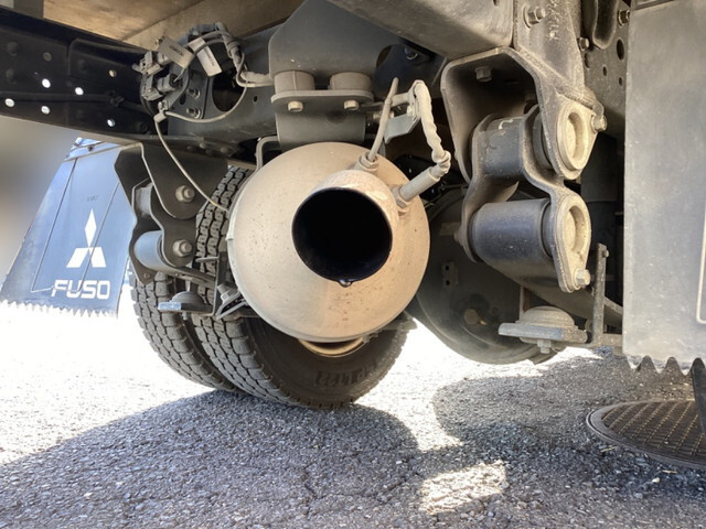 三菱ふそうキャンター平ボディ小型（2t・3t）[写真19]