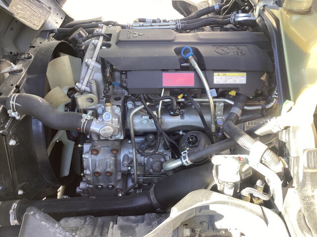 三菱ふそうキャンター平ボディ小型（2t・3t）[写真20]