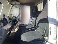 三菱ふそうキャンター平ボディ小型（2t・3t）[写真26]