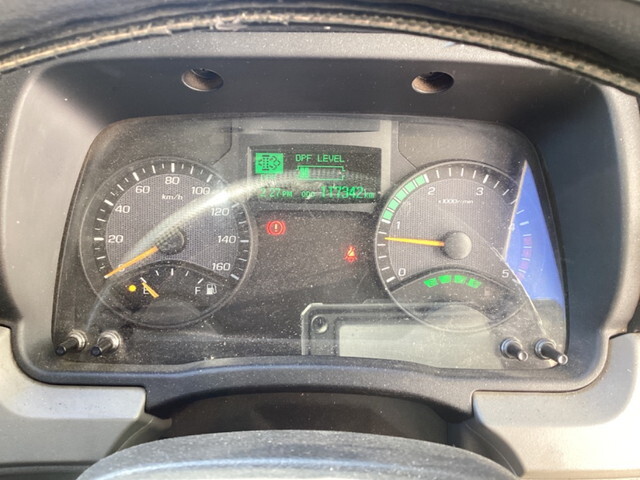 三菱ふそうキャンター平ボディ小型（2t・3t）[写真31]