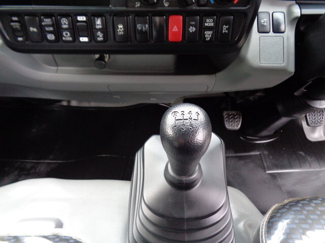 日野デュトロパッカー車（塵芥車）小型（2t・3t）[写真34]