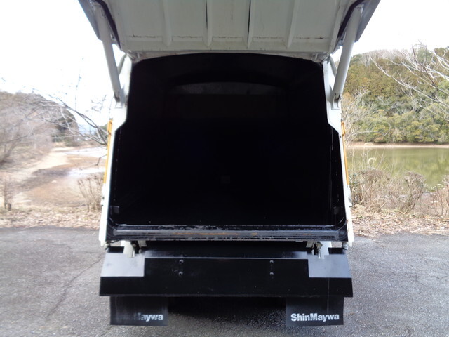 日野デュトロパッカー車（塵芥車）小型（2t・3t）[写真09]