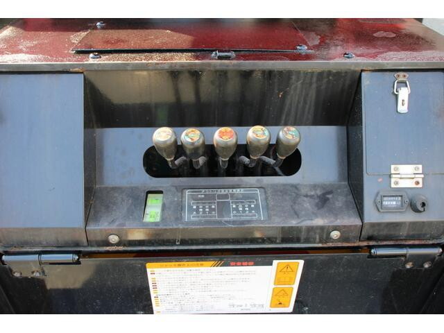 いすゞエルフ高所作業車小型（2t・3t）[写真18]