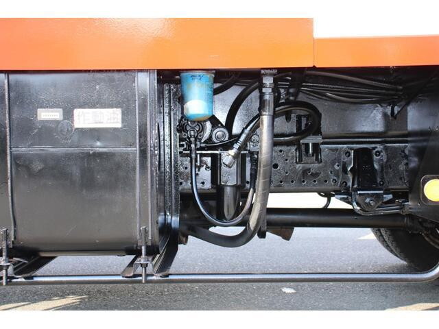 いすゞエルフ高所作業車小型（2t・3t）[写真24]