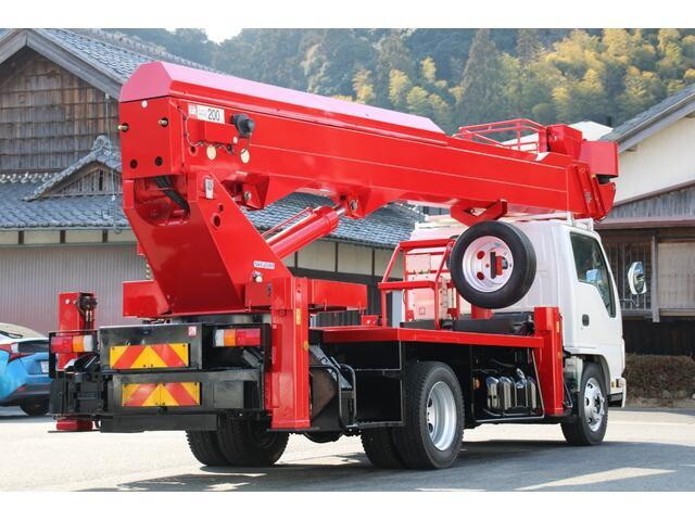 いすゞエルフ高所作業車小型（2t・3t）[写真04]